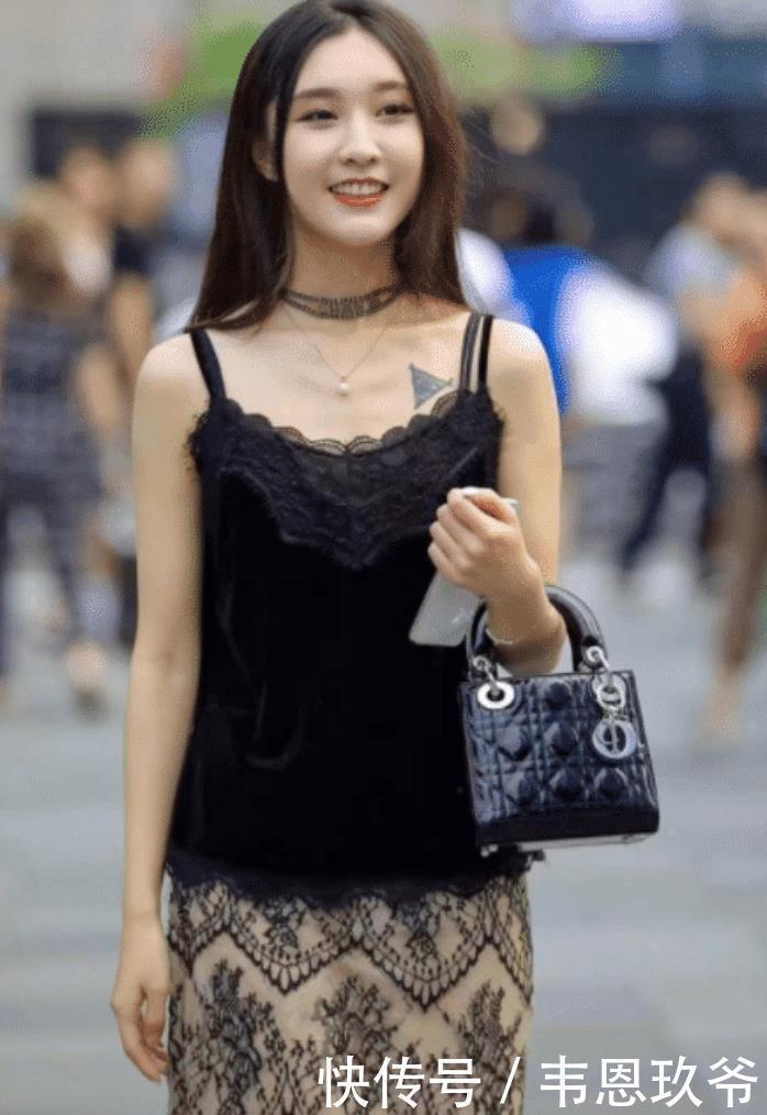 白富美|街拍:远看“小土妞”,细看“白富美”