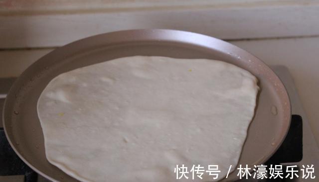 馅料|别让主食变得索然无味，试试劲道又弹牙的卷饼，用料少操作简单