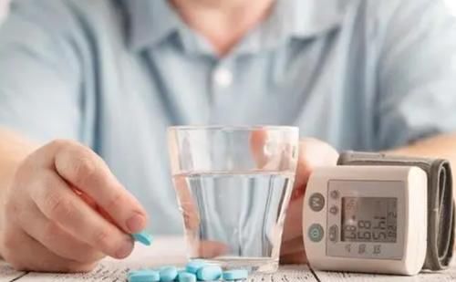 王大哥|降压药一旦开始吃,就不能停药?辟谣:这4种情况下可停