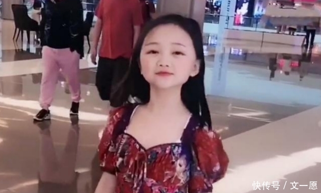 爹妈|成都最美袖珍女孩结婚了,30多岁拥有十几岁的童颜,爹妈含泪送嫁