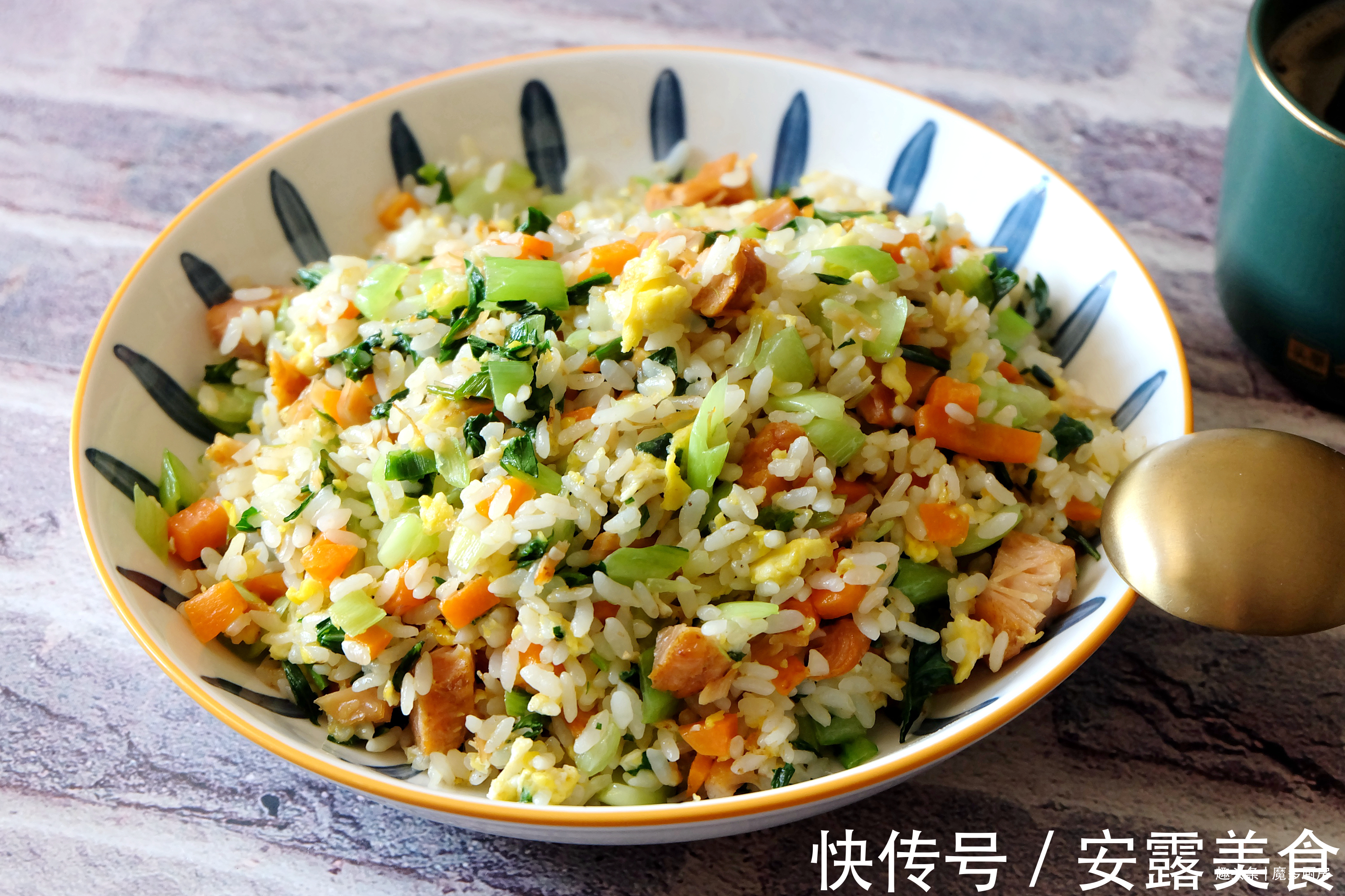 米饭|最近体重开始降了,晒晒我的午餐吧!一盘炒饭475千卡,吃得开心