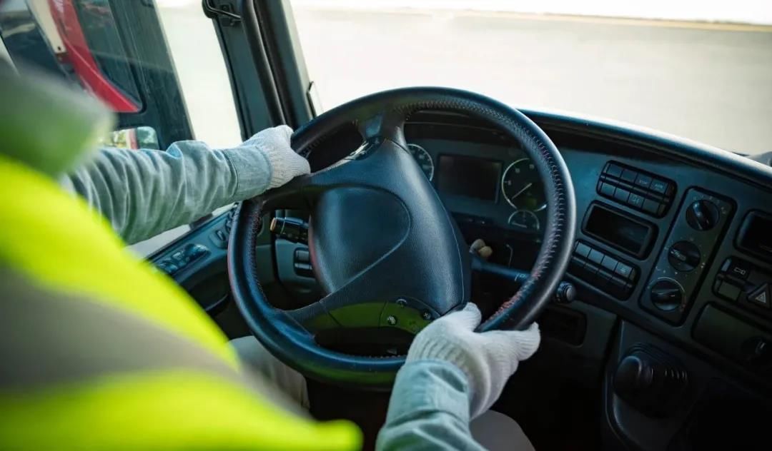 独立宣言|姚劲波背后操盘,快狗打车难唱"独立宣言"