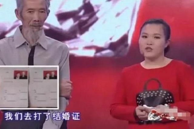 爸爸|爸妈年龄相差44岁，那个刚出生爸爸就70多岁的孩子，现状如何了