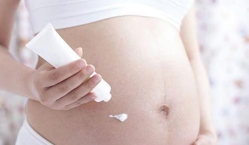 润肤|四胞胎妈妈身材“太好”走红网络,她掀起衣服后,网友都捂住了嘴