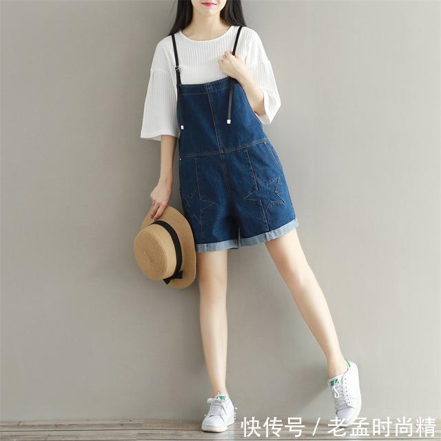 t恤 女人别总穿连衣裙,青春减龄的背带裤,让你换一种风格换一种心情