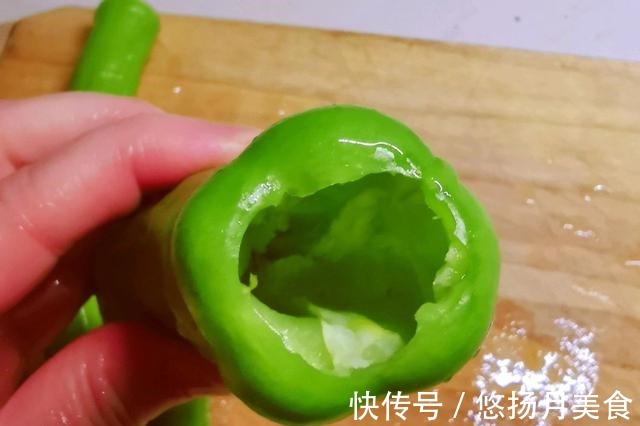 一道简单易做的虎皮尖椒，深受大伙的喜爱，你了解吗！