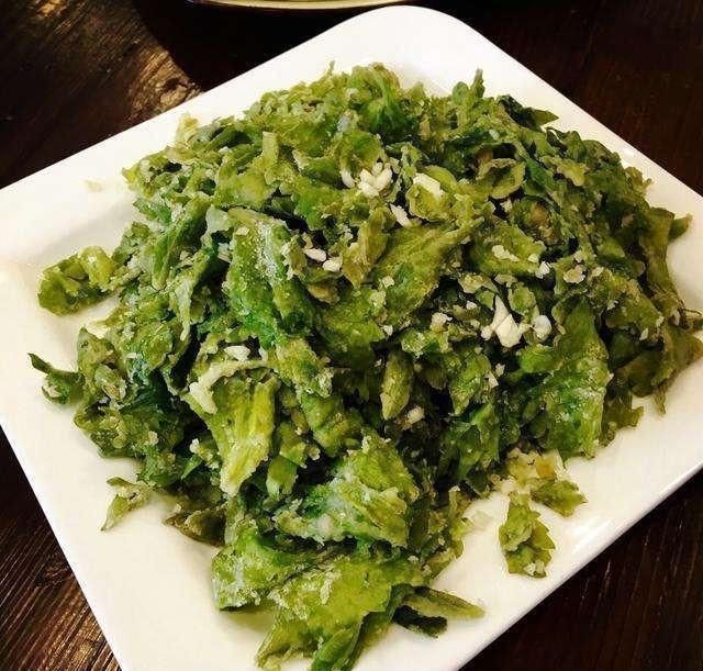 蒸芹菜叶|它是“天然胰岛素”,糖尿病人要多吃,每周吃三次,血糖稳在40