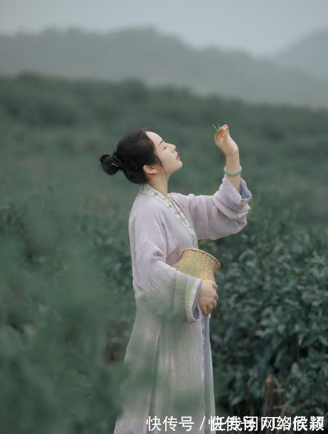 东篱!七绝·十首丨已无壮志追香梦,久避多情伴落霞