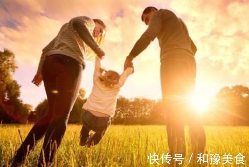 爸爸妈妈|爸爸妈妈打架，你帮谁？“世纪难题”被4岁男孩轻松化解！