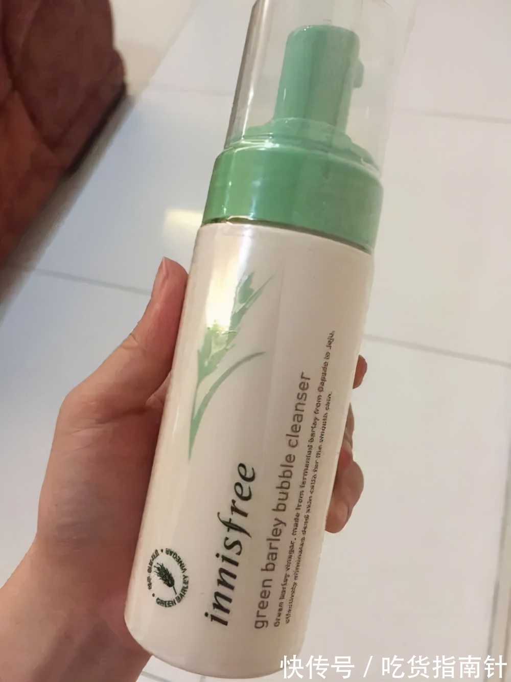 洁面|收敛毛孔及滋润肌肤的洗面奶:日复一日,肌肤看上去更亮白通透