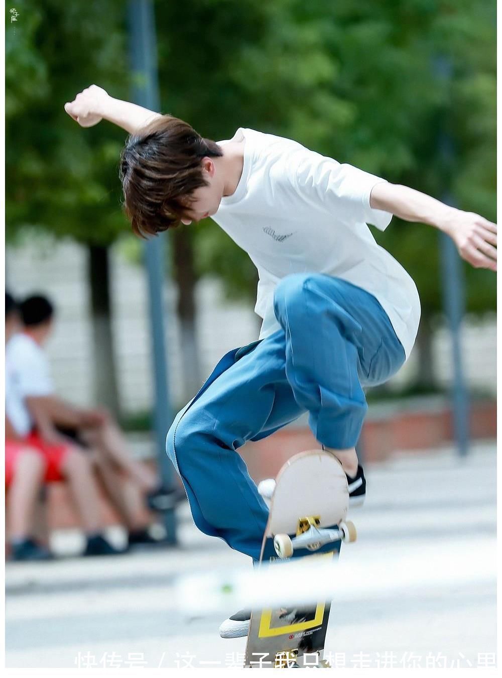 王一博:85号赛车手,滑板酷盖……必胜 & 王一博,期待新火花~