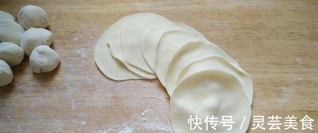 饺子馅|含钙量是菠菜的三倍,做饺子馅特别香,一口一个停不下来