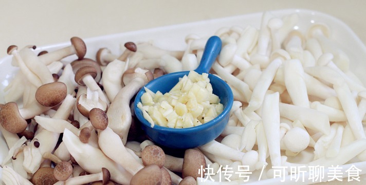 西兰花炒鲜菇|天热大鱼大肉易上火，这菜怎么吃也不腻，美白还减肥，比肉还抢手