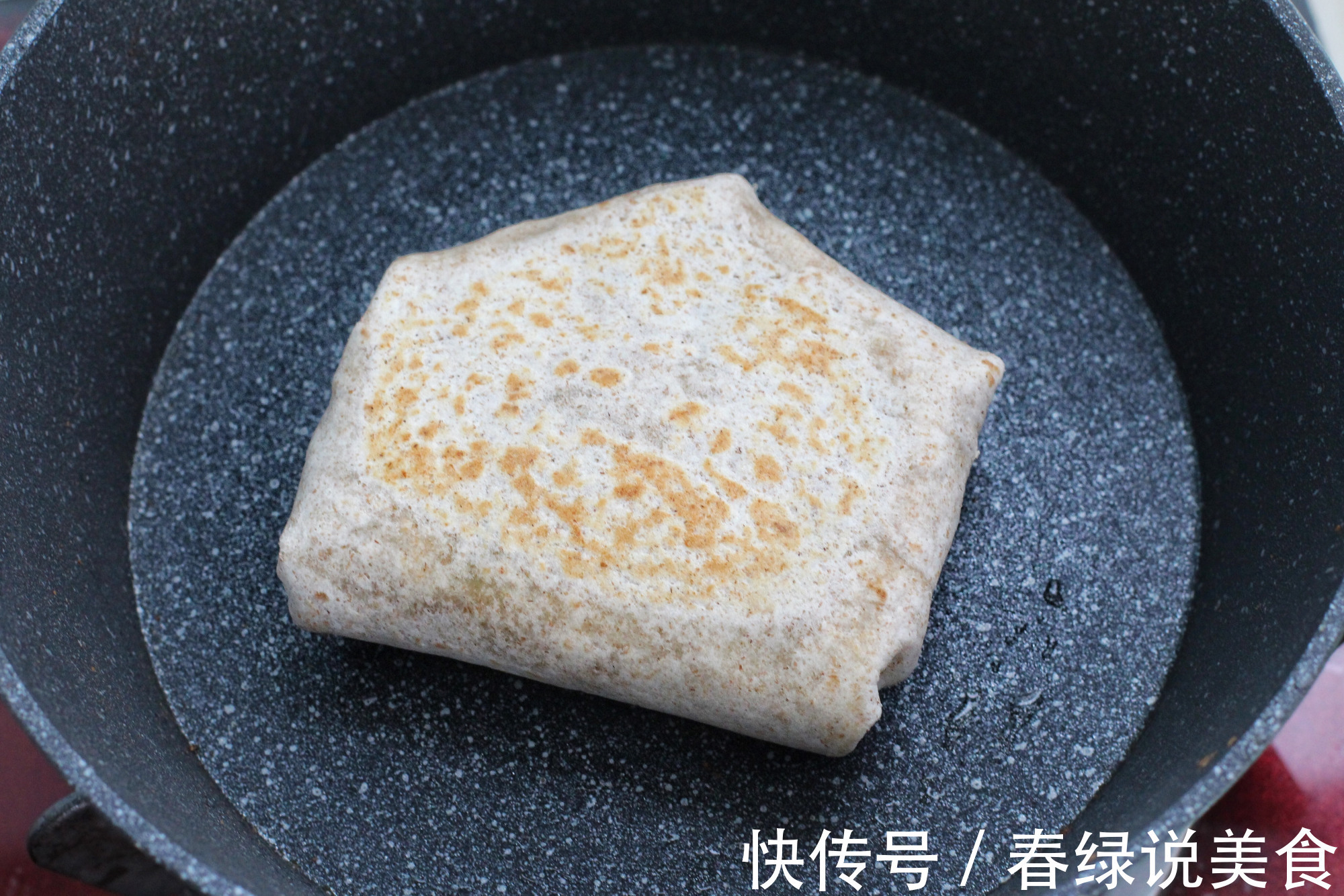 连吃一周也不腻的早餐饼，有虾有蛋营养均衡，简单快手十分钟上桌