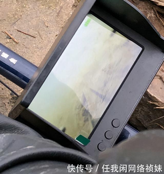 天津河道边,有人用“高科技”频频钓大鱼,当街售卖150一条