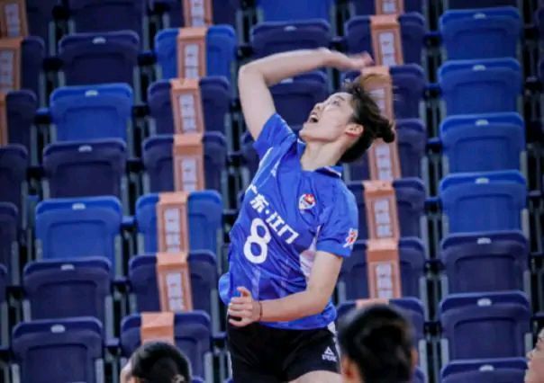 中国女排|轰下25分冠全场！女排1米95强力接应火力全开，龚翔宇竞争者出现