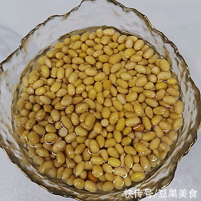 可口好上手的自制黄豆酱，再也不担心吃不上饭了