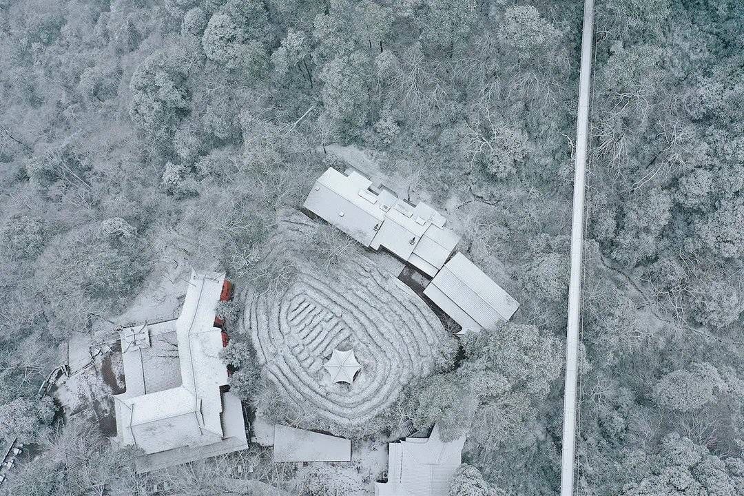 蒙顶山景区|雅安蒙顶山景区迎瑞雪 红墙、白雪、银枝美不胜收丨冬游四川上封面