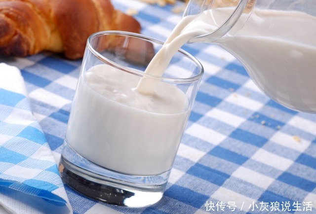 身体|牛奶和酸奶哪个对身体更好？或许看完之后，你就知道该如何选择了