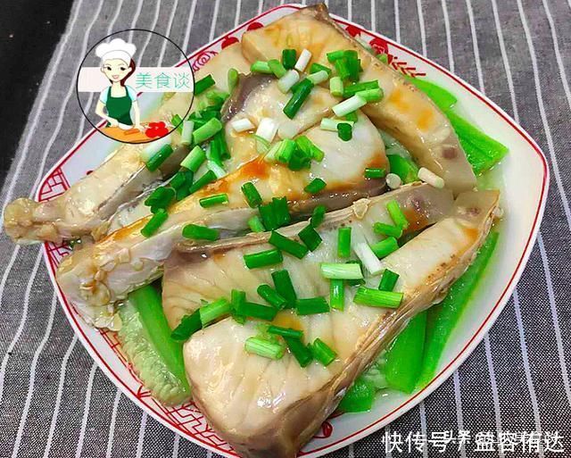 丝瓜和它是天生一对，蒸一蒸8分钟出锅，鲜到流口水，简单又营养