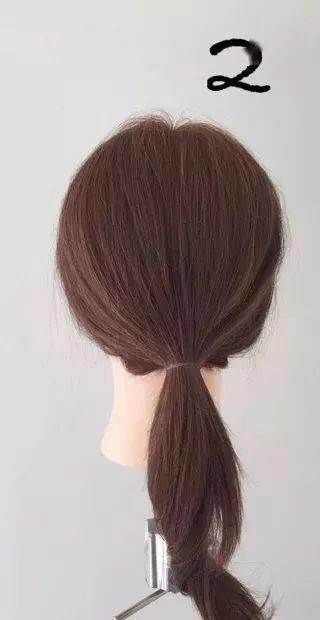 教你七款适合上班族的扎发，简单自然又好看！