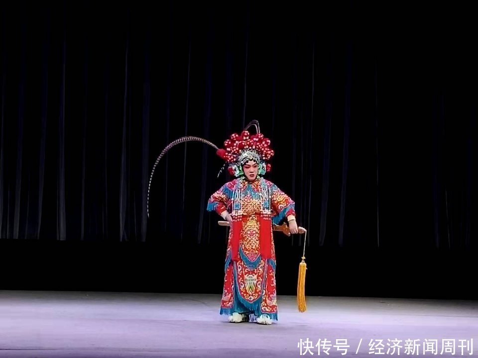 越调|继承越调艺术 发扬越调魅力——记越调艺术传承人袁秀莲