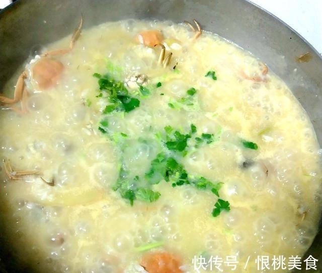 螃蟹怎么做好吃?此做法零厨艺最鲜美,一看即会,全家喜欢