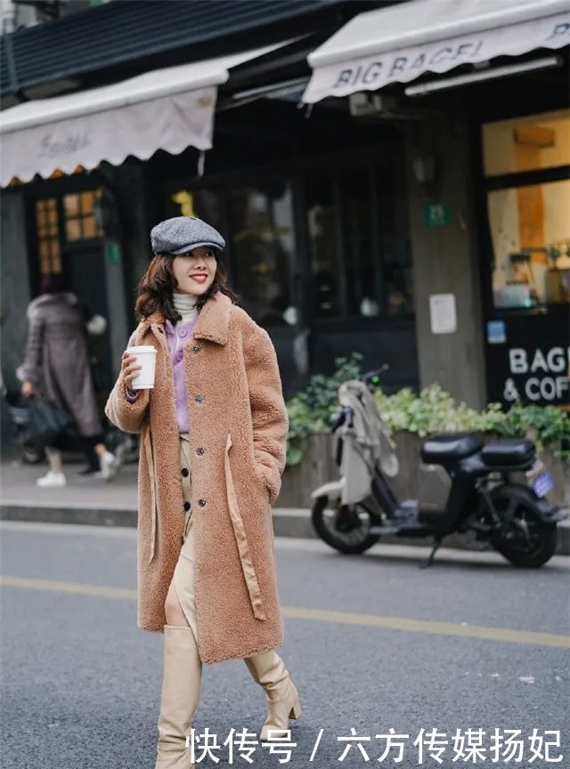 半身裙|穿棕色大衣总显老?记住这3点穿搭细节,立马年轻又有女人味