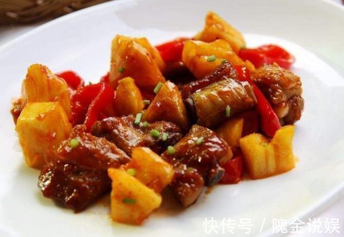 翻炒均匀|美食推荐青蒜炒腊肉、菠萝咕老排骨、红烧鸭块、西葫芦炒土豆