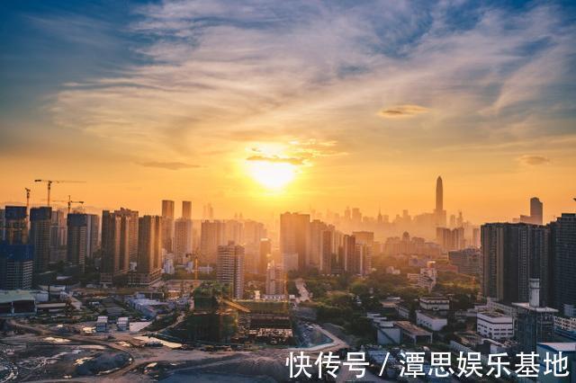 房地产|二手房争相降价抛售,新房供应激增!刚需买房的好时机?