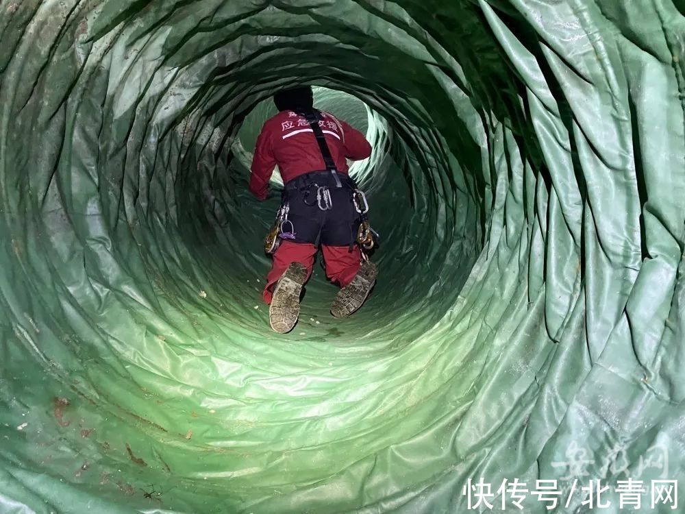安徽网|游客留下遗书进休宁深山！暴雪中三天两夜被搜救出山
