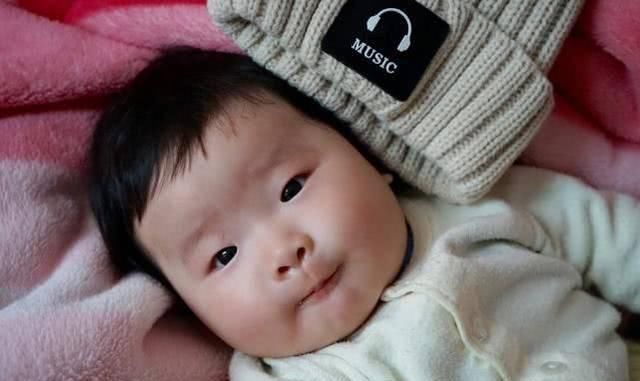 缺钙|为什么有的宝宝5个月就开始长牙了,有的宝宝到11个月还没长?