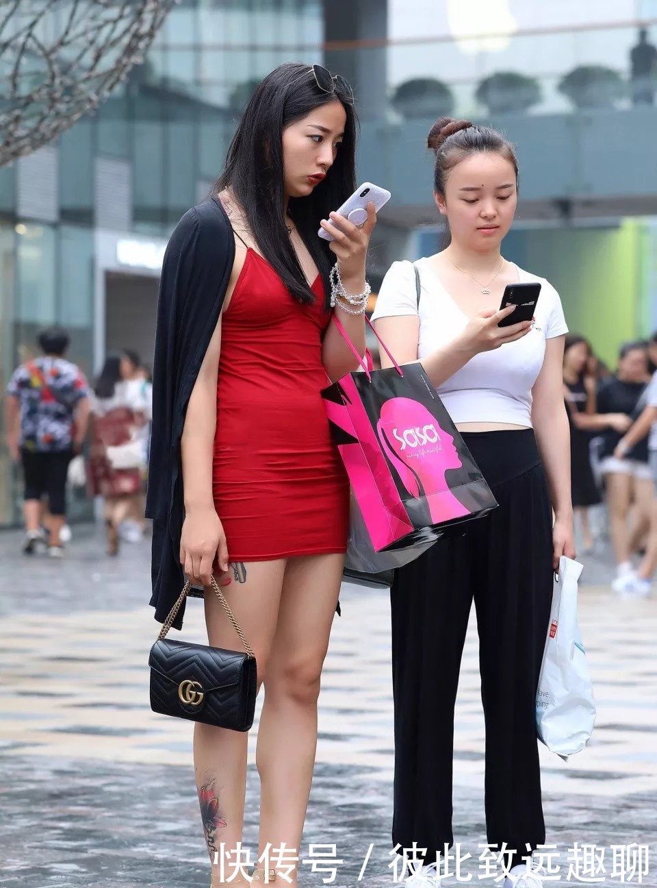 颜值|街怕：包臀裙搭配高跟鞋，提升你的夏日颜值