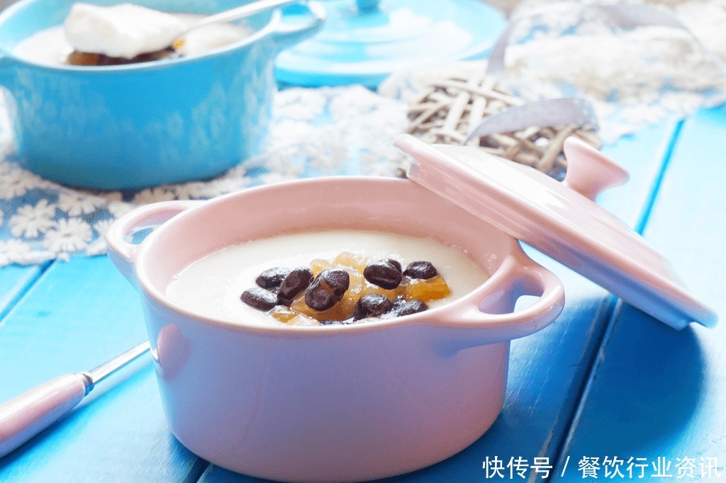 全网最火的牛奶吃法!5种原料4步搞定,比蛋糕好吃100倍