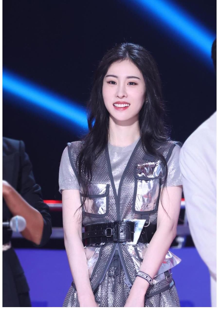 张碧晨|四位学员回《好声音》当导师，张碧晨实至名归，黄霄云被严重低估