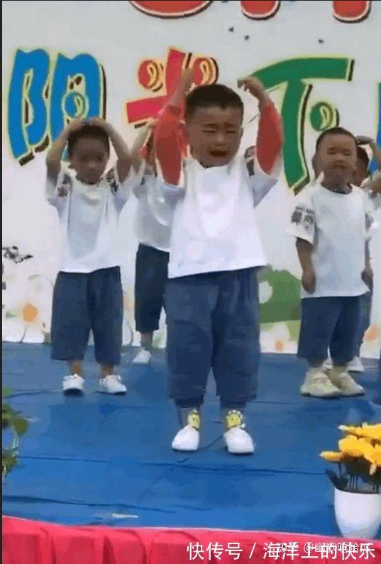 |开心一笑,爆笑图片段子:快睡觉!大晚上我上哪儿给你找公猫去