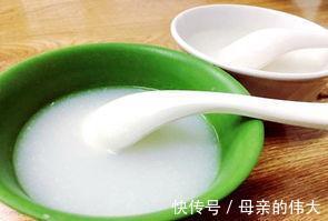 米汤|2岁女童查出脾衰,医生:3种辅食少喂娃,“压垮”脾胃,娃难长个