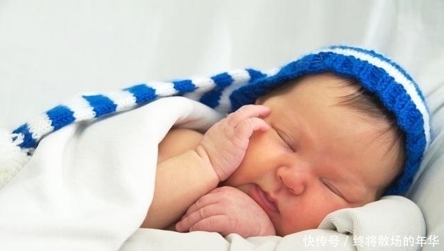 医生|两岁女童睡觉总是咧嘴笑,宝妈发现后送医院医生幸亏送的及时