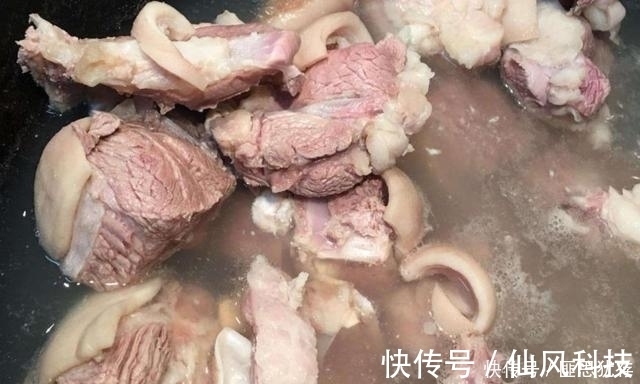 血沫|无论炖什么肉,万万不能直接焯水少了这一步,难怪又老又腥