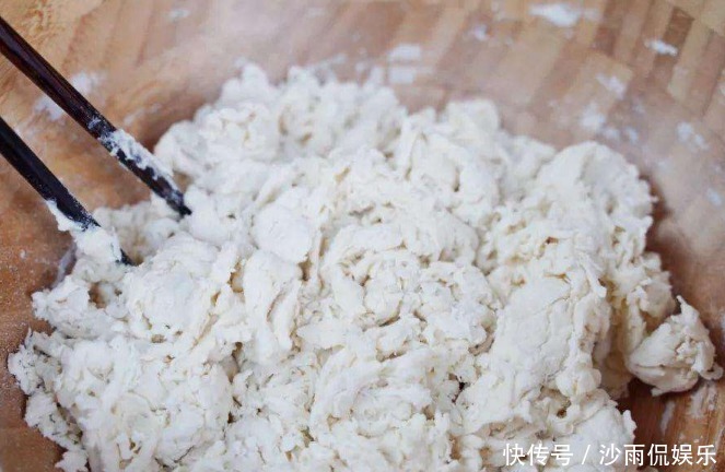 一料|发面时,不要只懂放酵母,多加一料,20分钟轻松发到两倍大