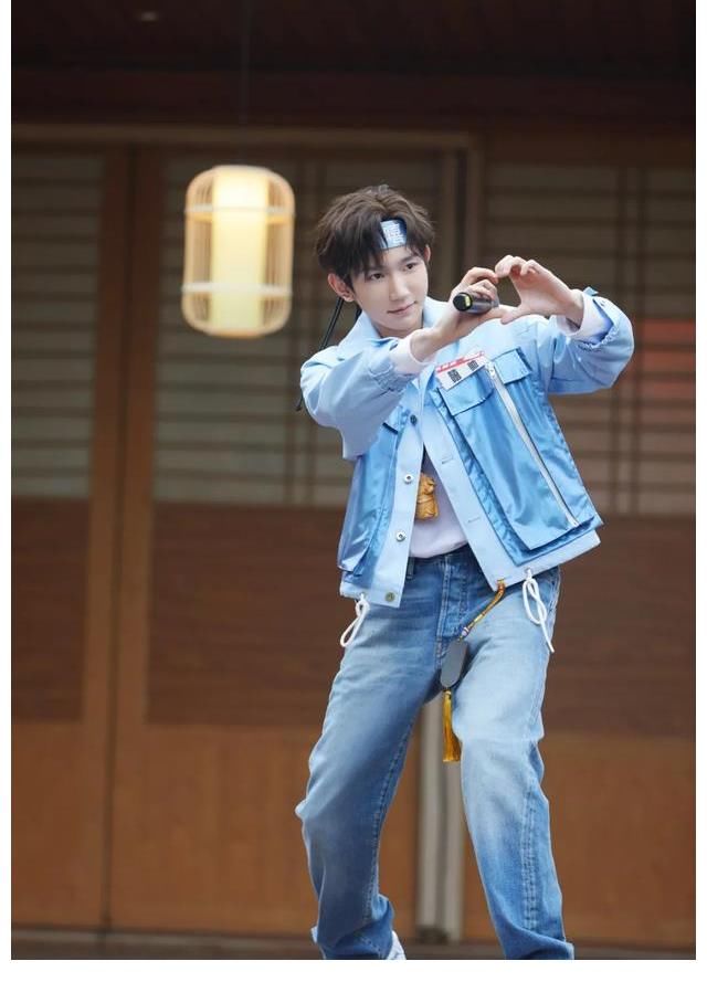 社交|王源愛奇異劇本鯊，引領“劇本殺社交”時尚新潮流