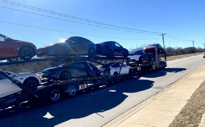 张艺谋|【黑马早报】小米回应裁员10%；抖音B站需向腾讯买版权；微信辟谣追查个人收款码数据；张艺谋布局元宇宙公司...