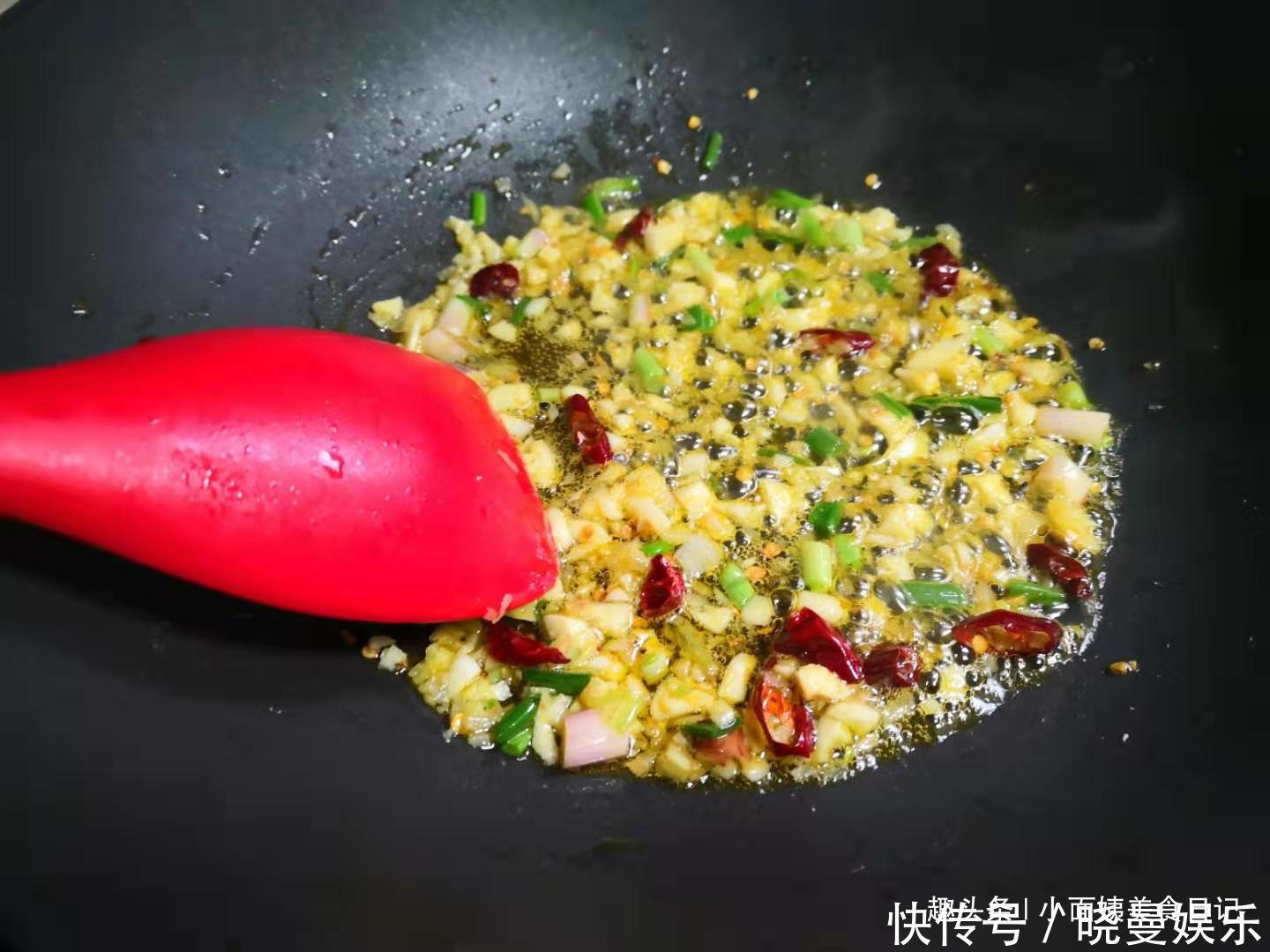 家里小孩缺钙的,可以经常吃这个菜,补钙增钙壮骨,身体强壮!