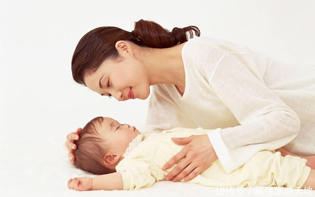 宝爸|宝宝打扰父母二人世界,宝爸神转移娃,网友醒了你就完了