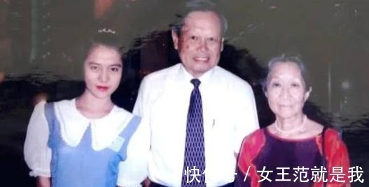 品史君#99岁的杨振宁,如何称呼翁帆的父母6个字回答,堪称“教科书”