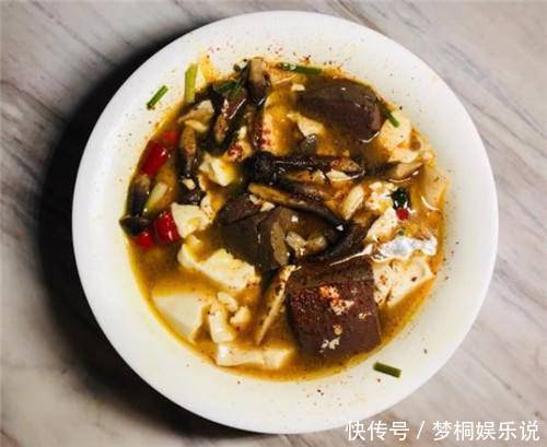 气血|它是“补血冠军”,铁是猪肝2倍,胡萝卜的6倍,补血安神气血足