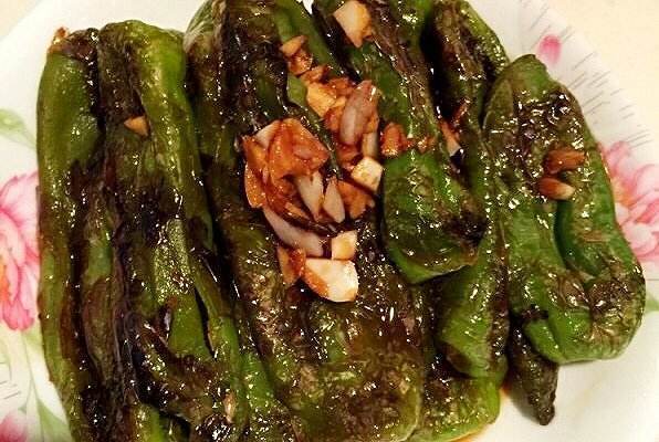 川味美食虎皮青椒,看一遍学会,比肉还香,配米饭一口一个才过瘾