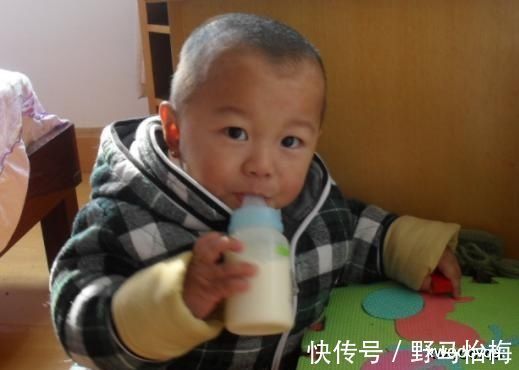 小宝宝|儿科医生糊涂宝妈这样冲奶粉,娃越吃越瘦,中了的家长赶紧改