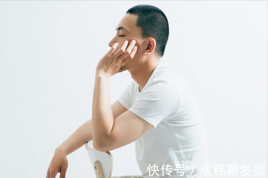 钢夹烫|为什么男人年纪大了都喜欢理短发？是头发少了，还是心态变老了？