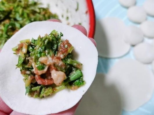 调饺子馅时,切记这2个要点,很多人不知道,难怪饺子不鲜也不香